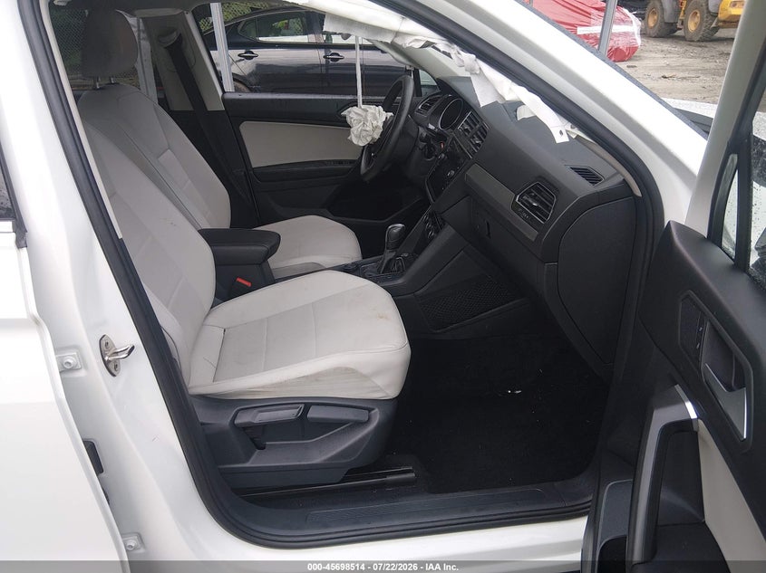 VOLKSWAGEN TIGUAN 2021 VIN 3VV2B7AX7MM077153