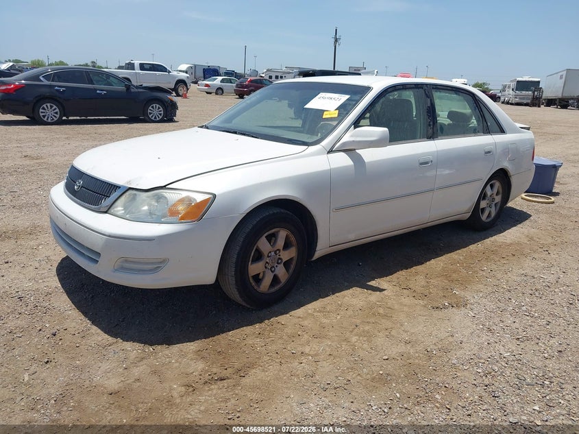2002 TOYOTA AVALON auction photo 2