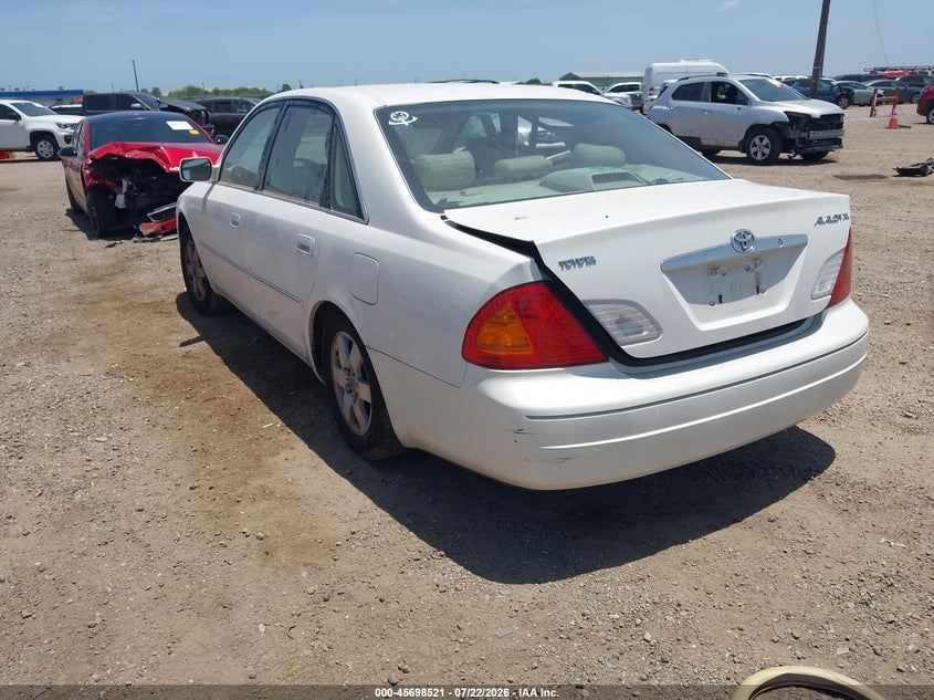 2002 TOYOTA AVALON auction photo 3