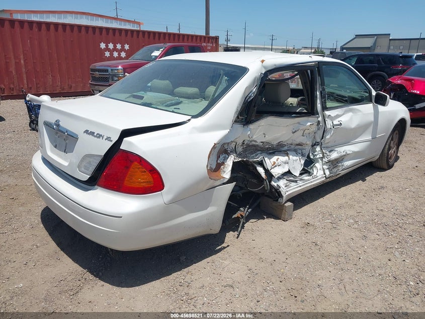 2002 TOYOTA AVALON auction photo 4