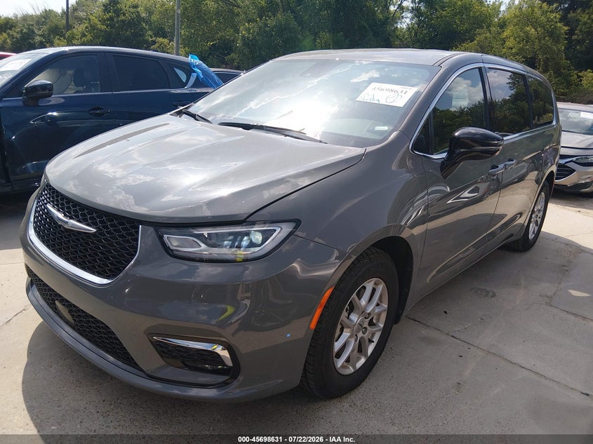 2025 CHRYSLER PACIFICA auction photo 2
