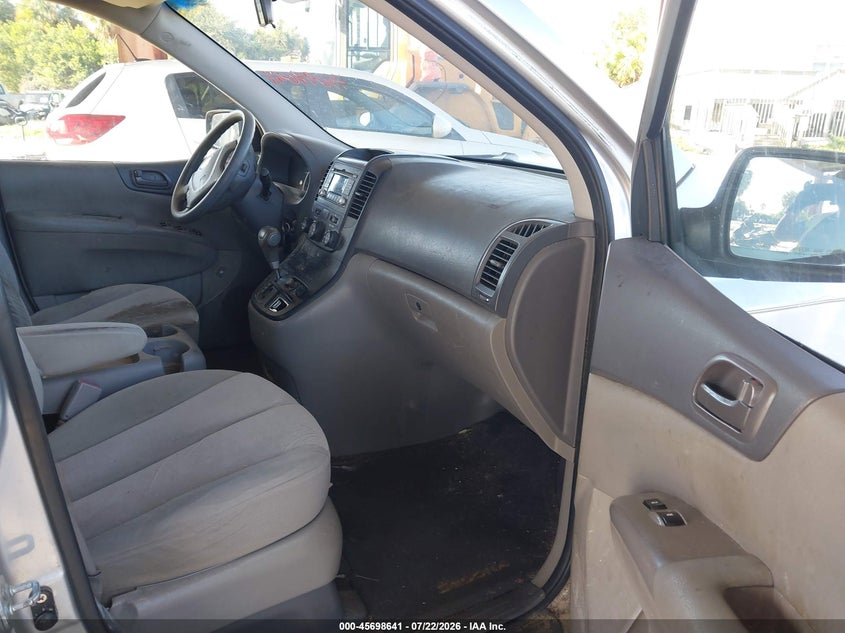 2012 KIA SEDONA auction photo 5