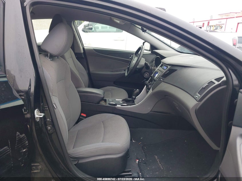 2013 HYUNDAI SONATA SEDAN 2.4L I-4 DI, DOHC, VVT, 190HP
