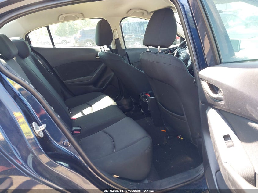 2015 MAZDA MAZDA3 auction photo 8