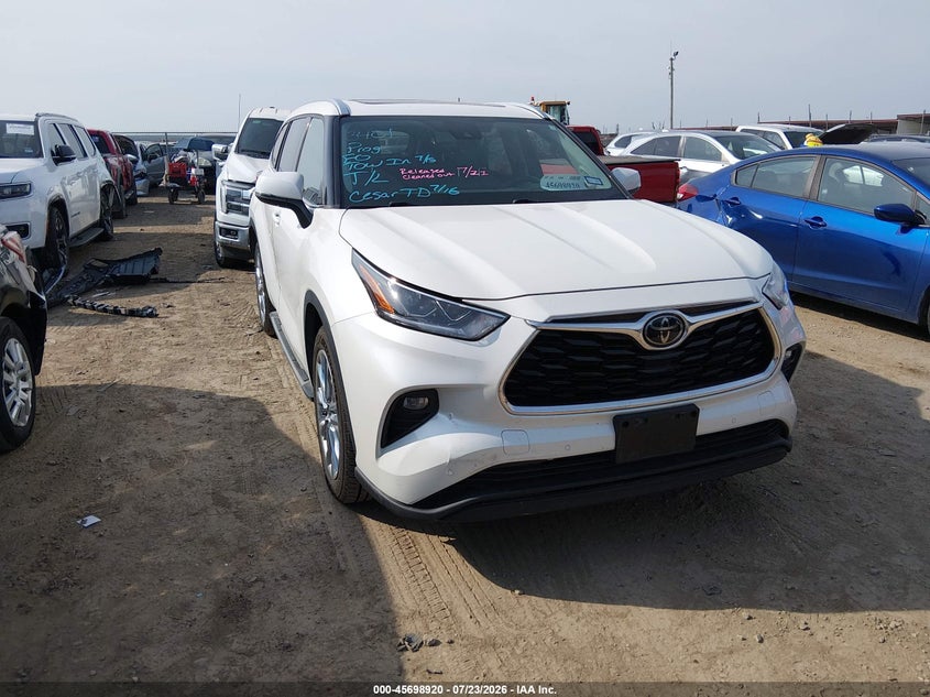 2020 TOYOTA HIGHLANDER auction photo 1
