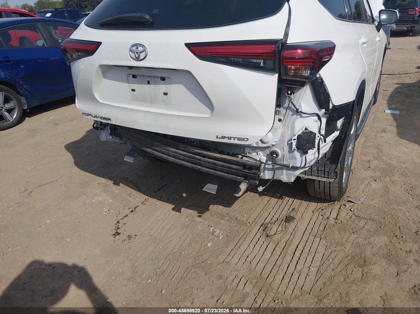2020 TOYOTA HIGHLANDER auction photo 6