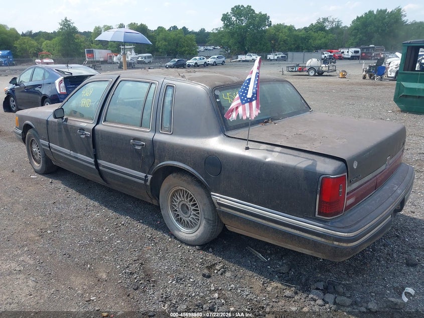 1993 LINCOLN TOWN CAR auction photo 3