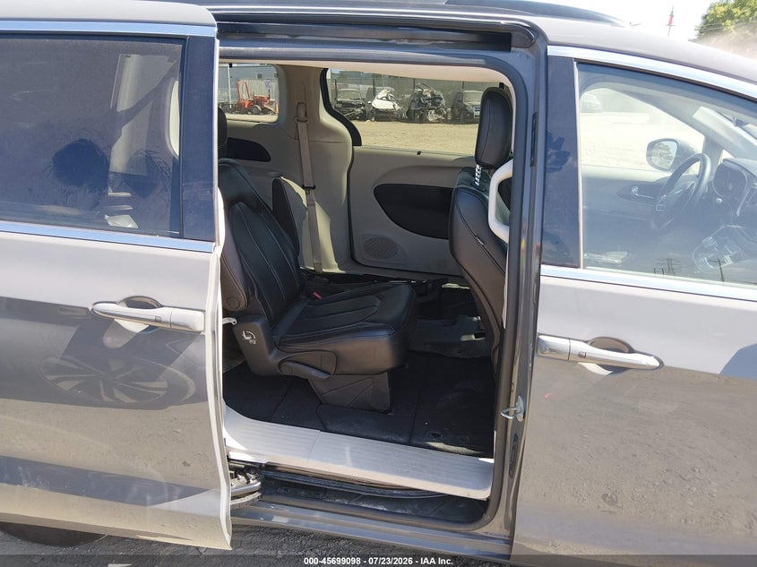 CHRYSLER PACIFICA - zdjęcie 8