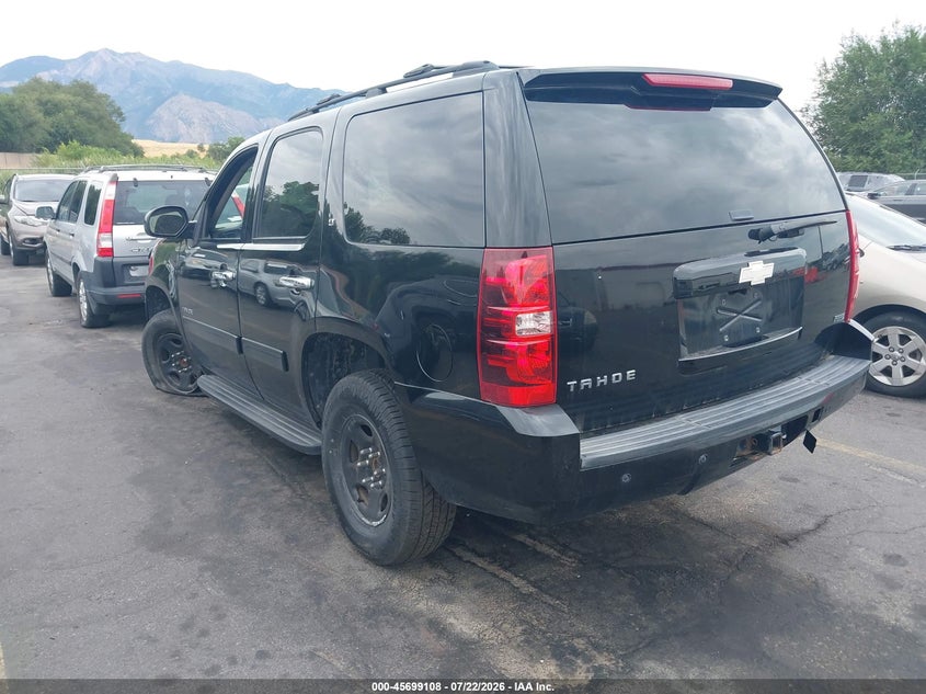 2011 CHEVROLET TAHOE auction photo 3