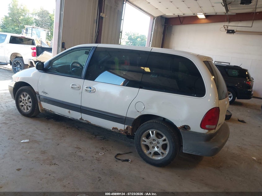 1996 PLYMOUTH VOYAGER auction photo 3