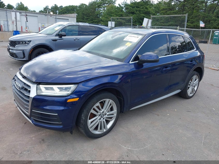 Vin: wa1bnafy4j2004906, lot: 46197755, audi q5 2.0t premium/2.0t tech premium 20182
