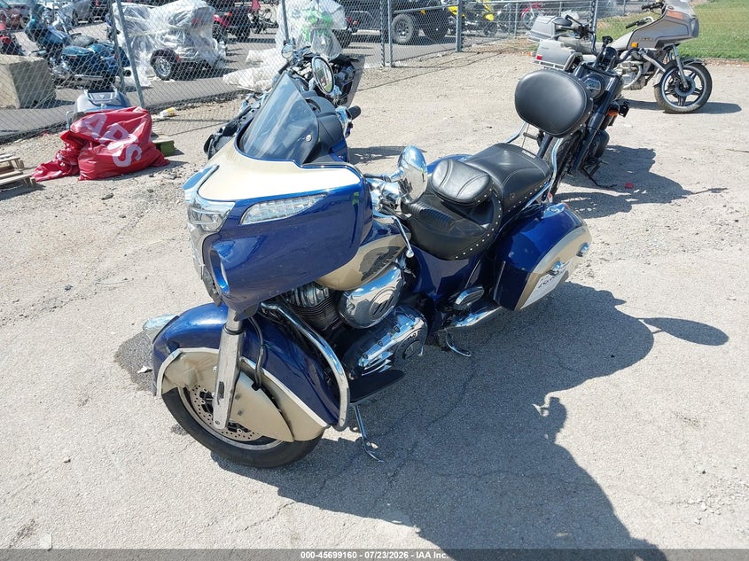 2019 INDIAN MOTORCYCLE CO. CHIEFTAIN auction photo 2
