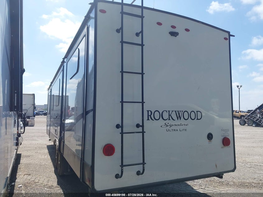 2018 FOREST RIVER ROCKWOOD RLT8311WS auction photo 3