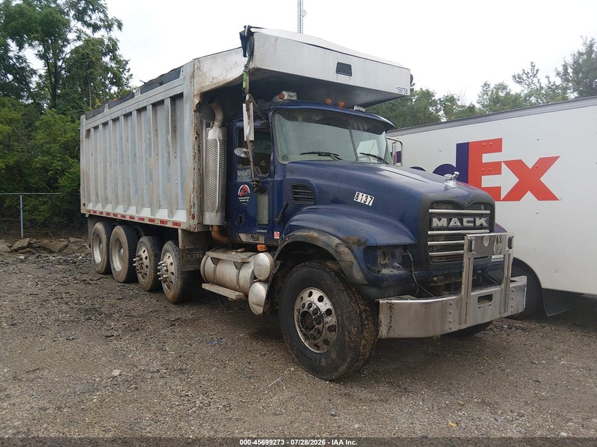 2007 MACK 700 auction photo 1