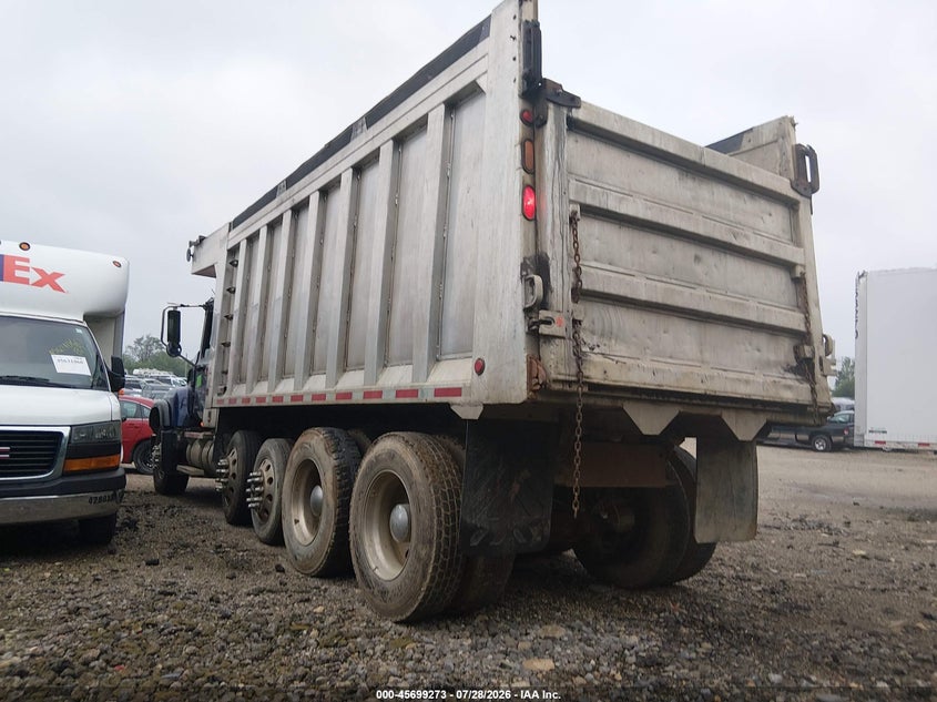 2007 MACK 700 auction photo 3
