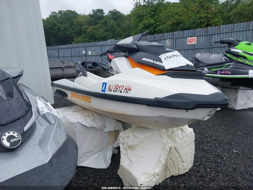 2016 SEA DOO GTI auction photo 1