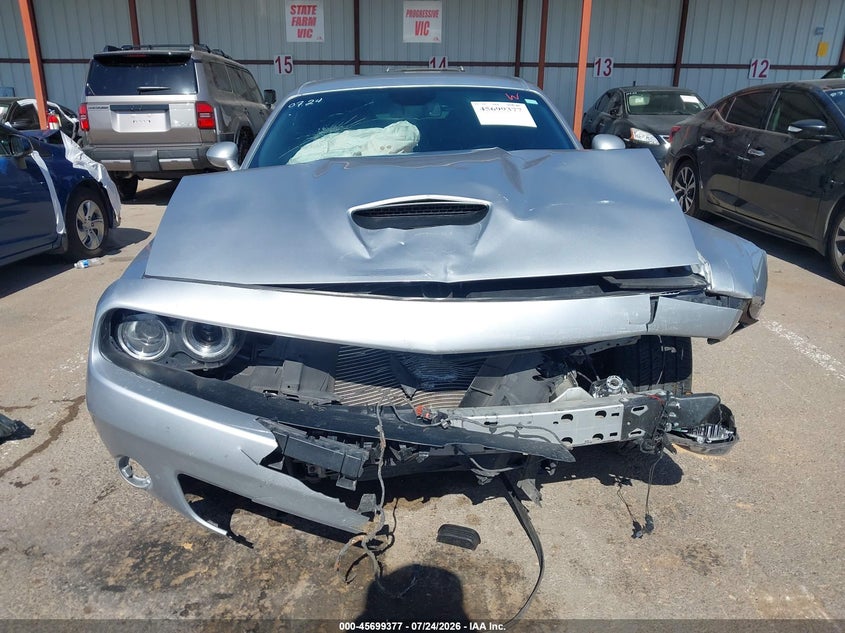 DODGE CHALLENGER - zdjęcie 13
