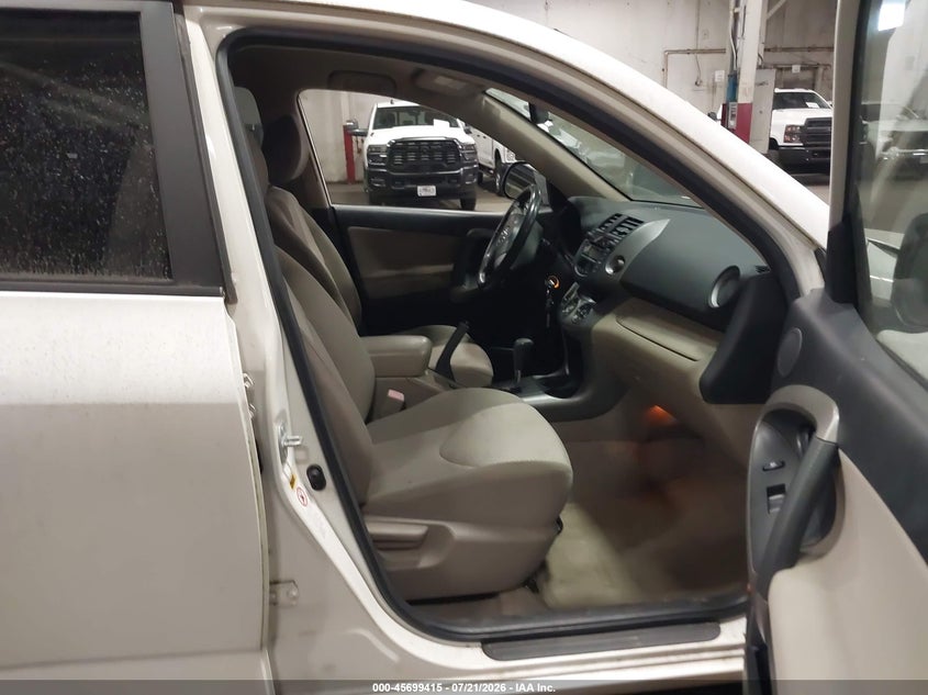 2006 TOYOTA RAV4 auction photo 5
