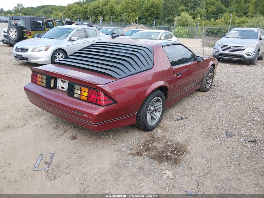 1987 CHEVROLET CAMARO auction photo 4