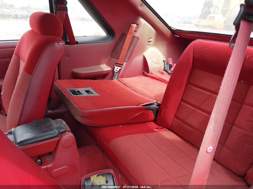 1991 FORD MUSTANG auction photo 8