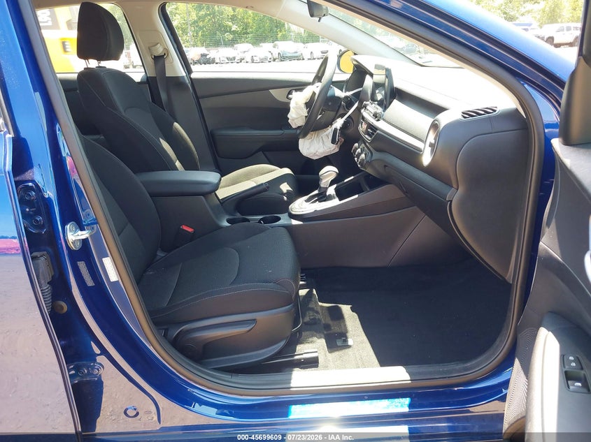 2021 KIA FORTE auction photo 5