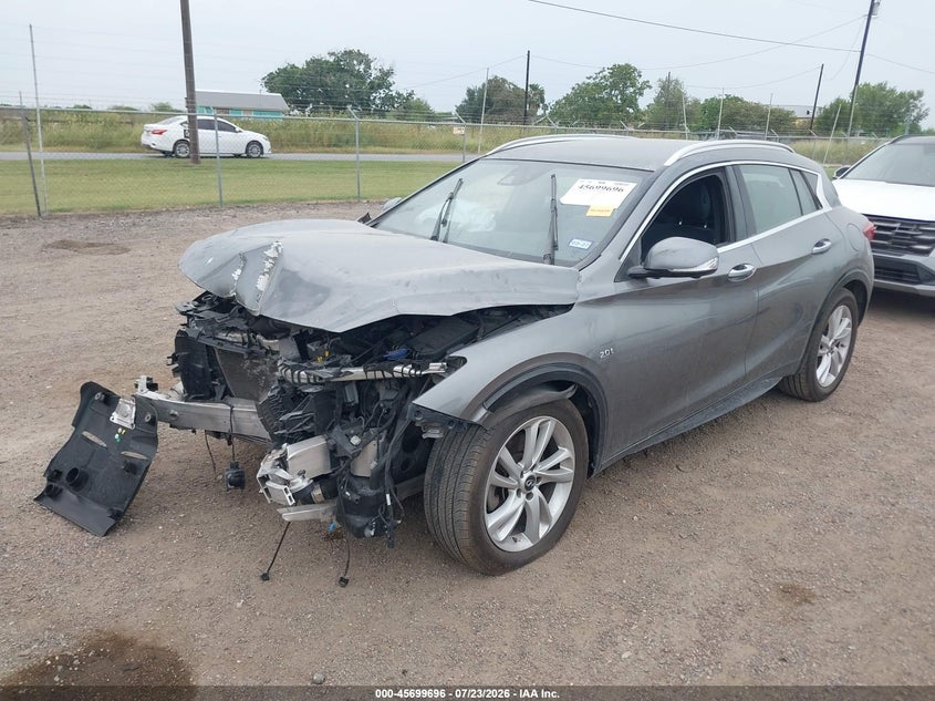 2017 INFINITI QX30 auction photo 2