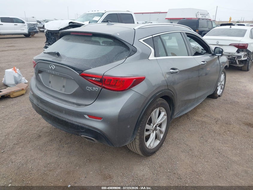 2017 INFINITI QX30 auction photo 4