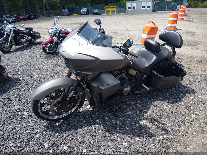 2016 VICTORY MOTORCYCLES CROSS COUNTRY auction photo 2