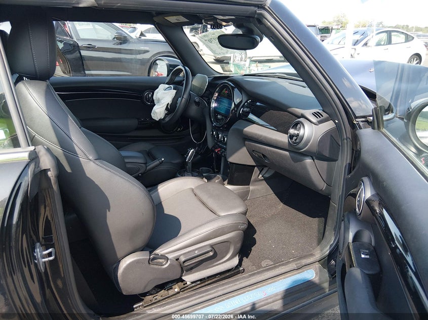 2023 MINI CONVERTIBLE auction photo 5