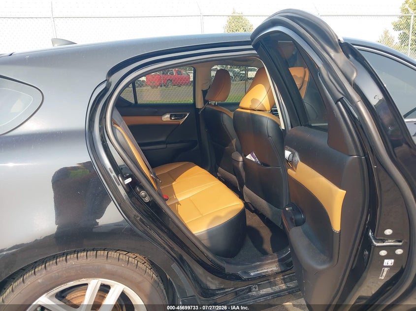 2015 LEXUS CT 200H auction photo 8