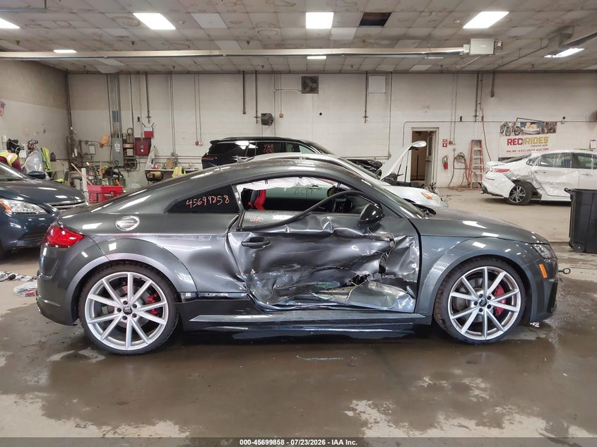 2019 AUDI TTS 2.0T · Фото 13