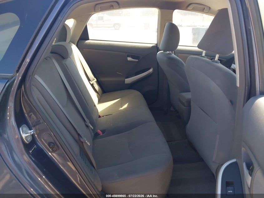 2011 TOYOTA PRIUS auction photo 8