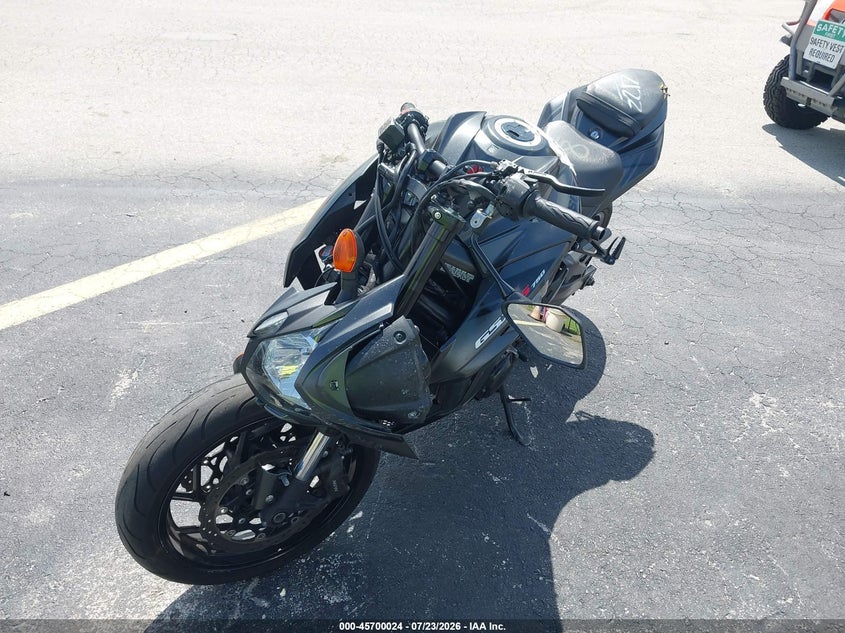 2022 Suzuki —, Front End, IAAI, VIN JS1C533BXN7102122 — photo 2