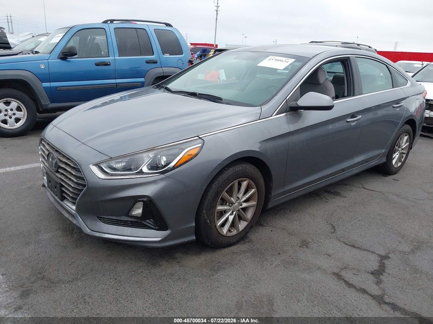 2018 HYUNDAI SONATA auction photo 2