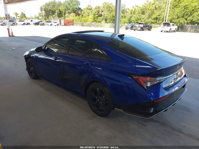 2024 HYUNDAI ELANTRA auction photo 3