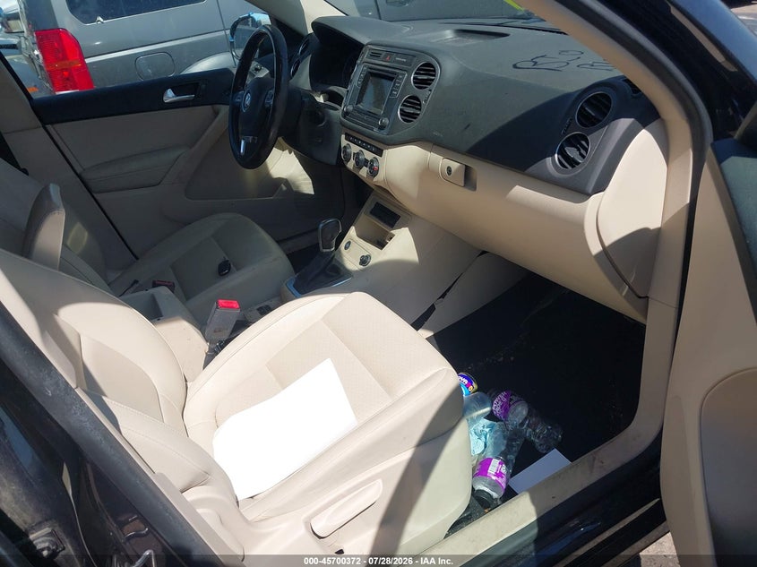 2016 VOLKSWAGEN TIGUAN auction photo 5