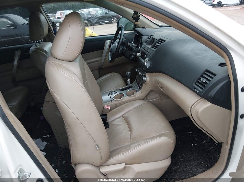 2011 TOYOTA HIGHLANDER auction photo 5