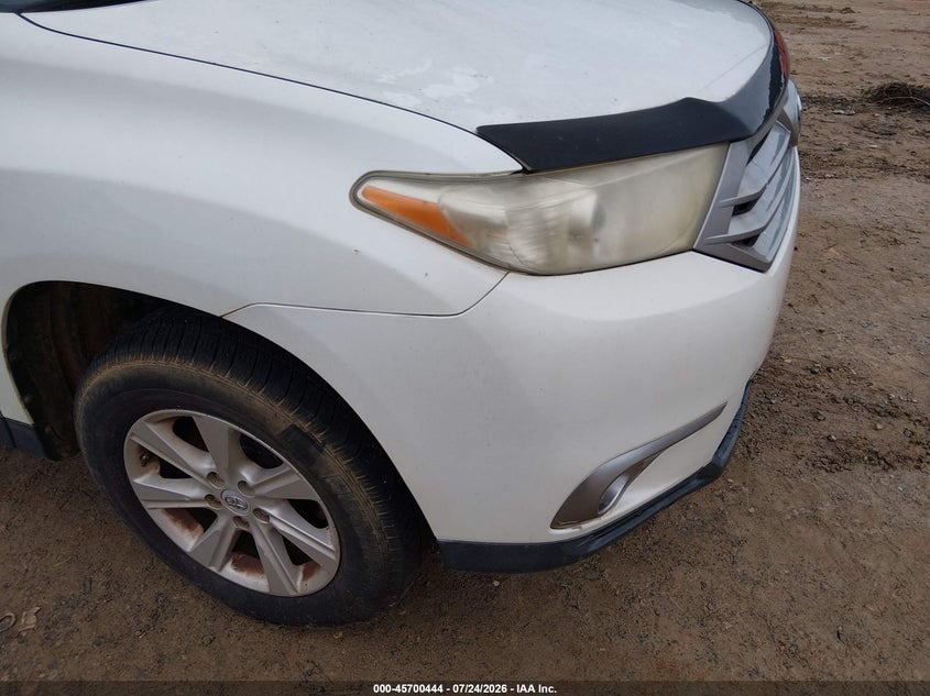 2011 TOYOTA HIGHLANDER auction photo 6