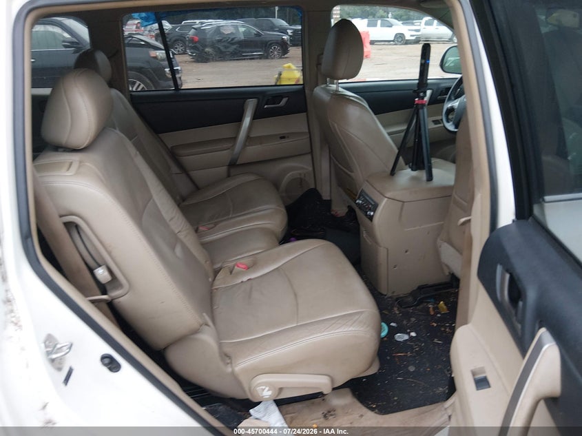 2011 TOYOTA HIGHLANDER auction photo 8