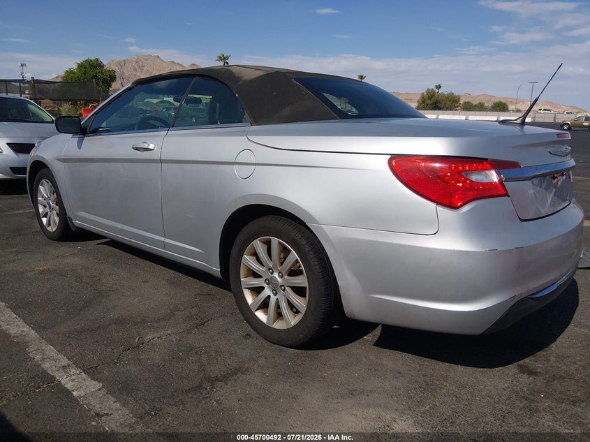 2011 Chrysler 200 Touring VIN: 1C3BC2EB5BN532487 Lot: 45700492