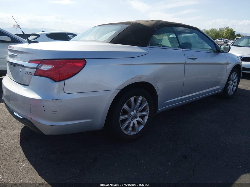 2011 Chrysler 200 Touring VIN: 1C3BC2EB5BN532487 Lot: 45700492