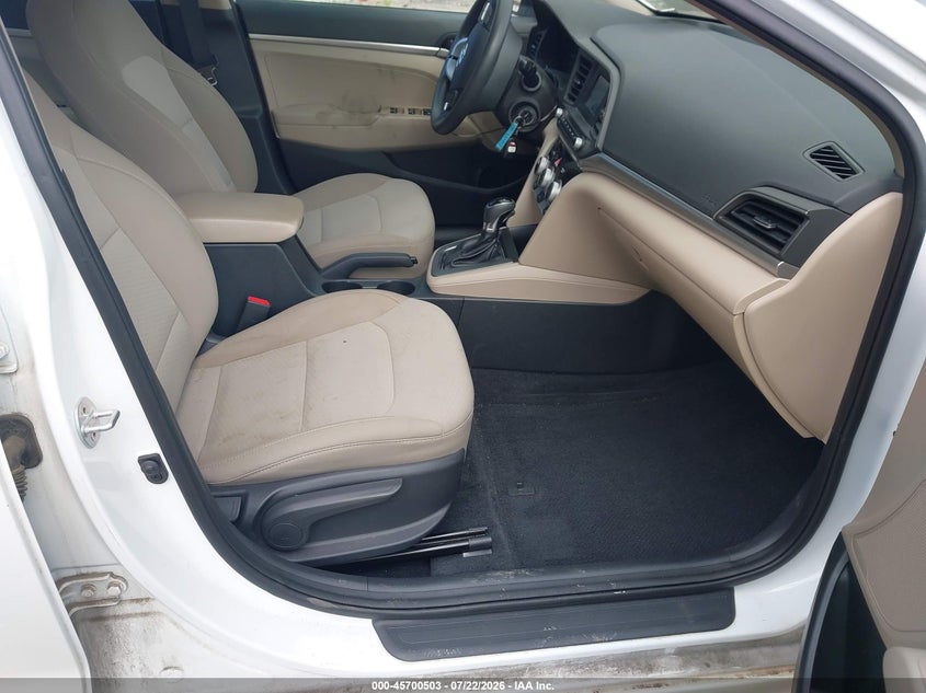 2019 HYUNDAI ELANTRA auction photo 5