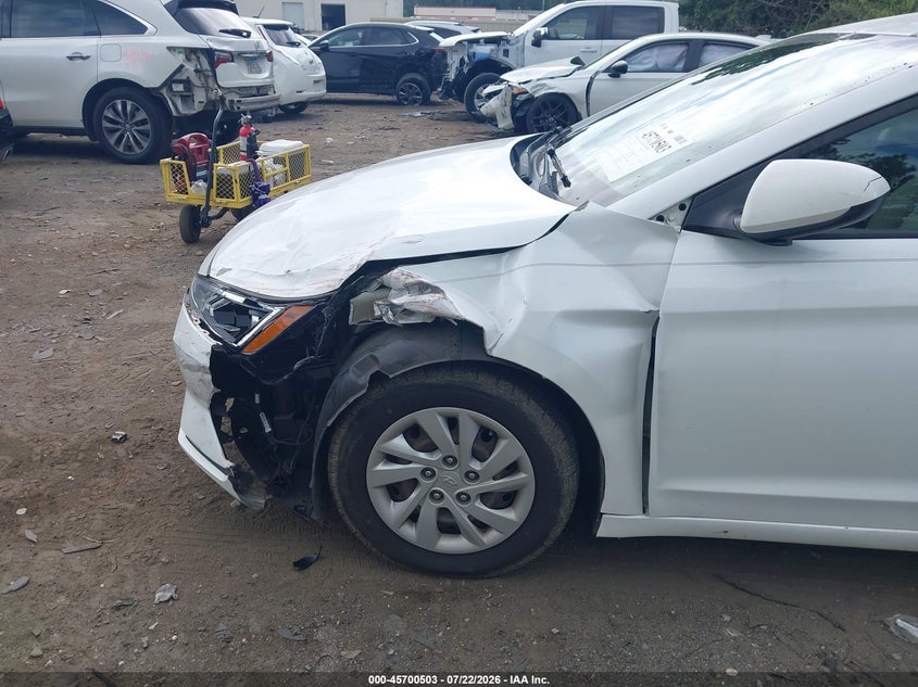 2019 HYUNDAI ELANTRA auction photo 6