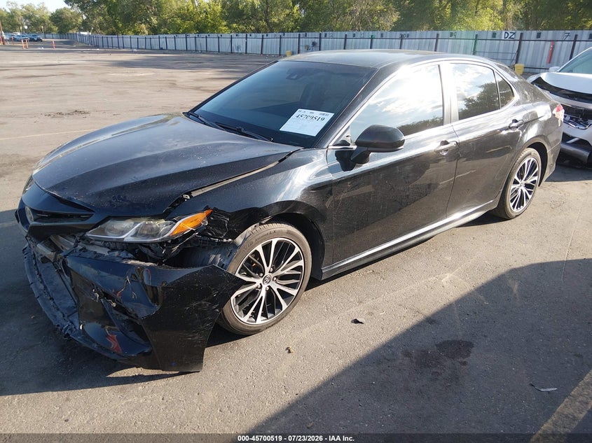 2018 TOYOTA CAMRY auction photo 2