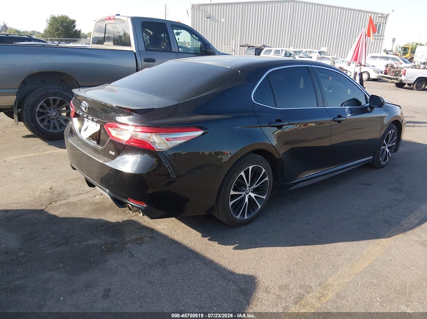 2018 TOYOTA CAMRY auction photo 4