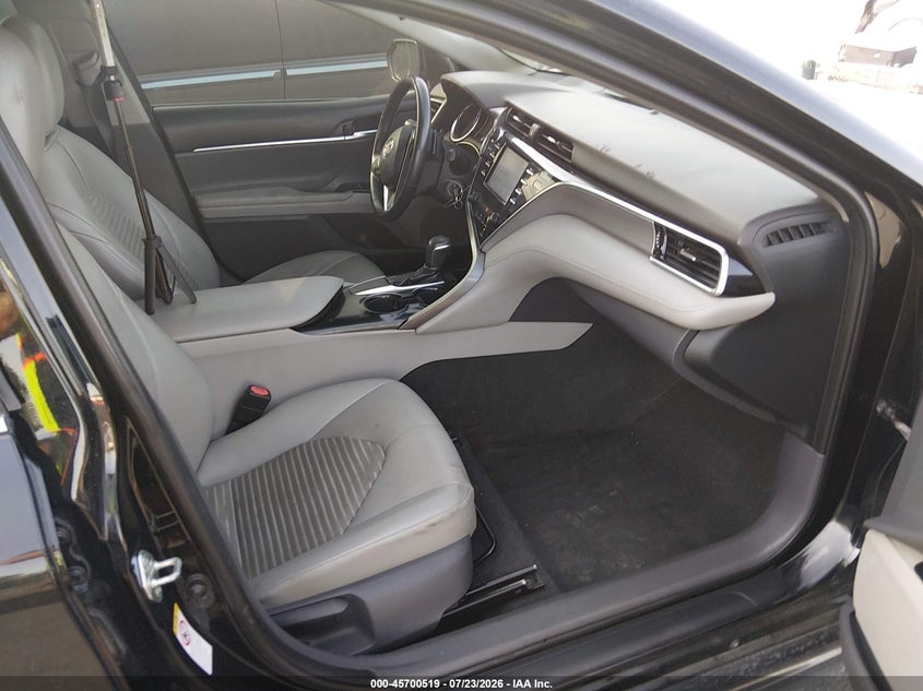2018 TOYOTA CAMRY auction photo 5