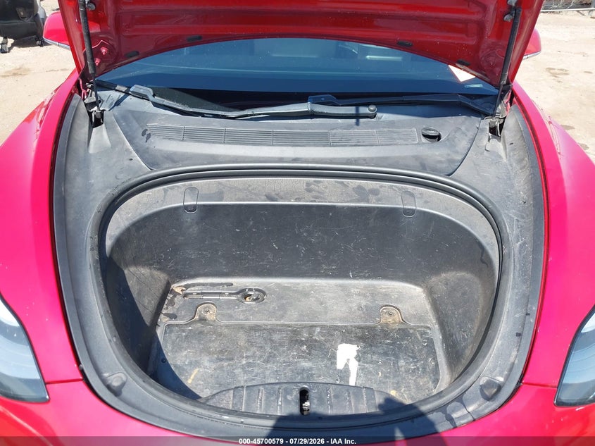 TESLA MODEL 3 - zdjęcie 10