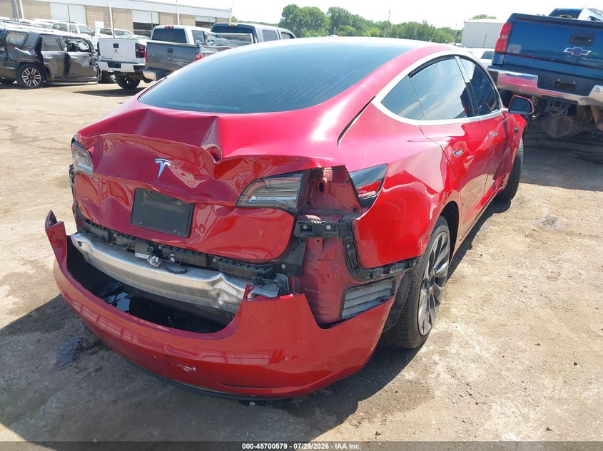 TESLA MODEL 3 - zdjęcie 4