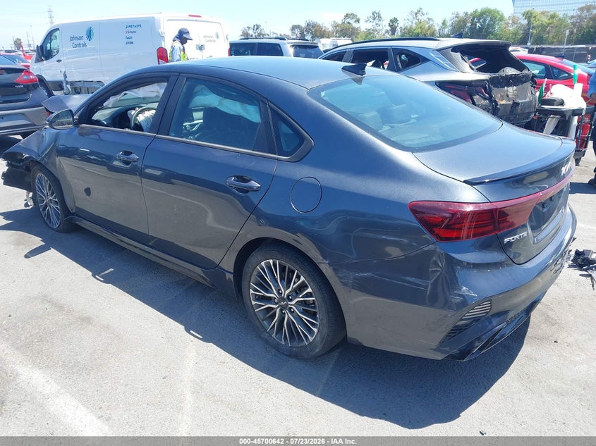 2024 KIA FORTE auction photo 3