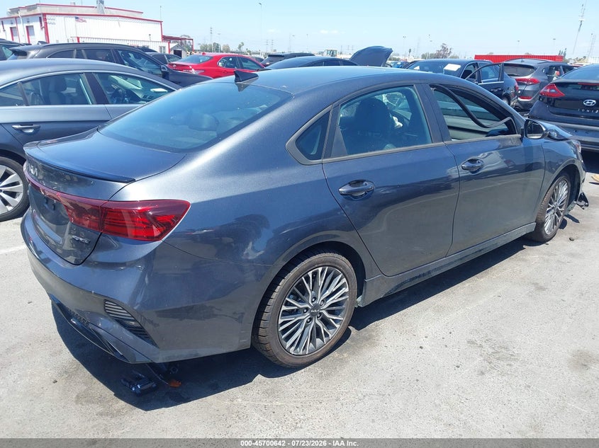 2024 KIA FORTE auction photo 4